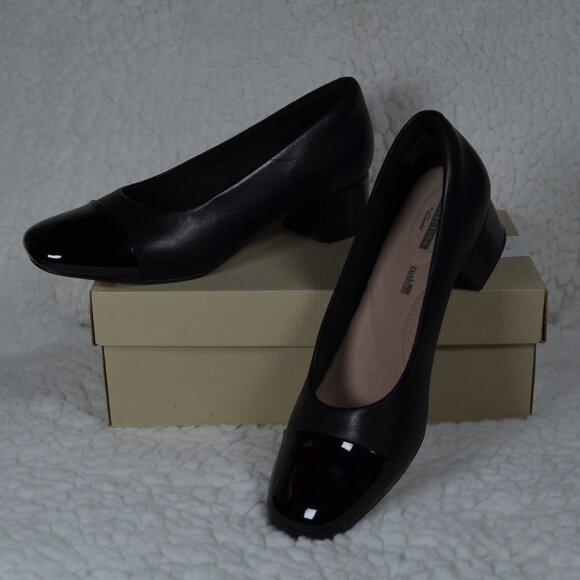 Clarks Chartli Diva black rounded toe block heels size 10 NIB - Picture 1 of 10